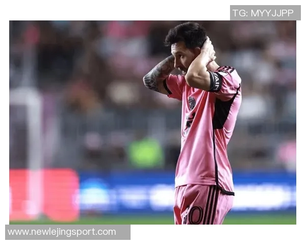 苏亚雷斯小角度射门险些破门立柱成他最大敌人